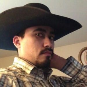 Meet your Posher, Andres